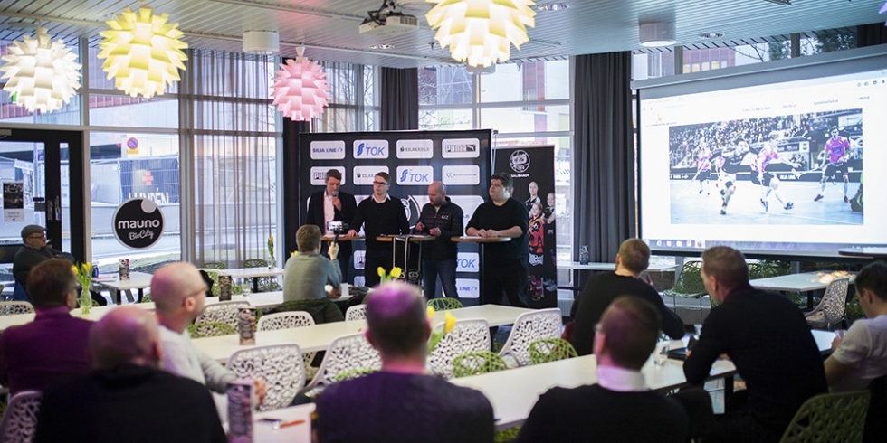 Sporttia parhaalla paikalla -illassa salibandytunnelmaa